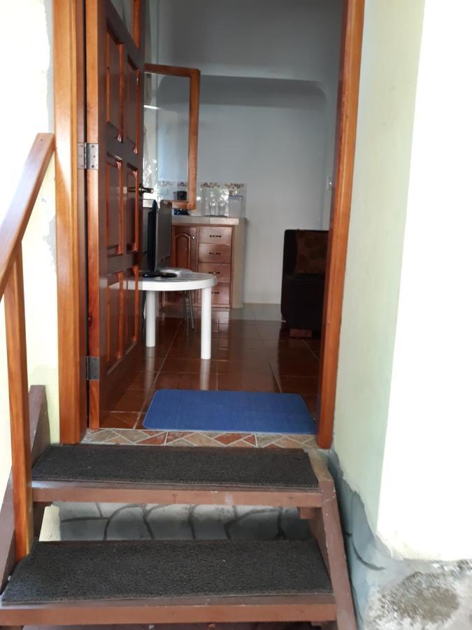 The Finch House * Puerto Ayora (Galapagos Islands)