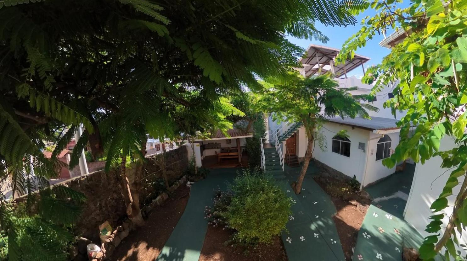 The Finch House * Puerto Ayora (Galapagos Islands)